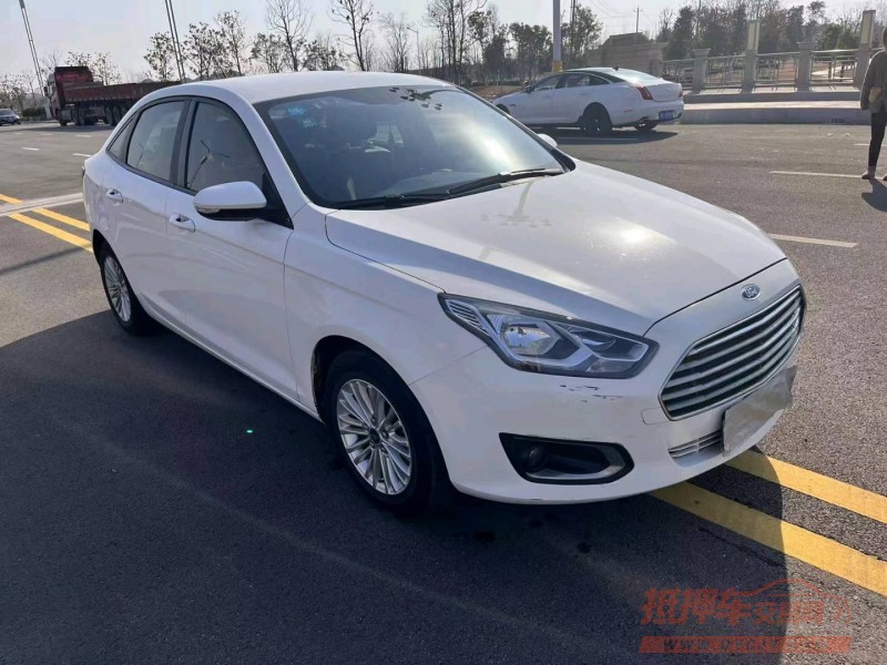 苏州17年福特福睿斯3