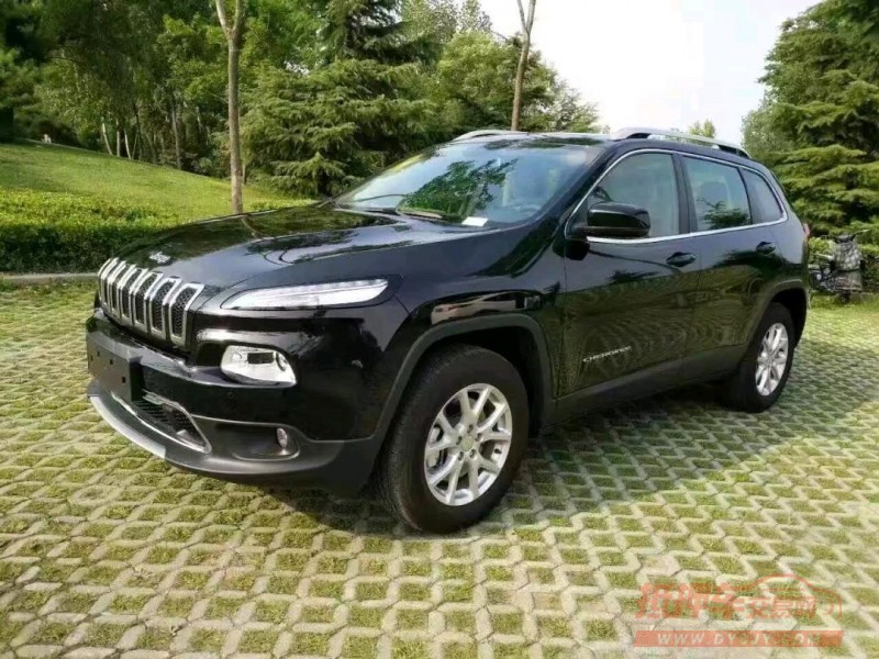 成都16年Jeep自由光2