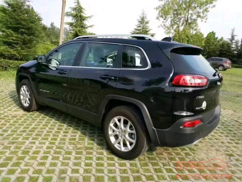 成都16年Jeep自由光4
