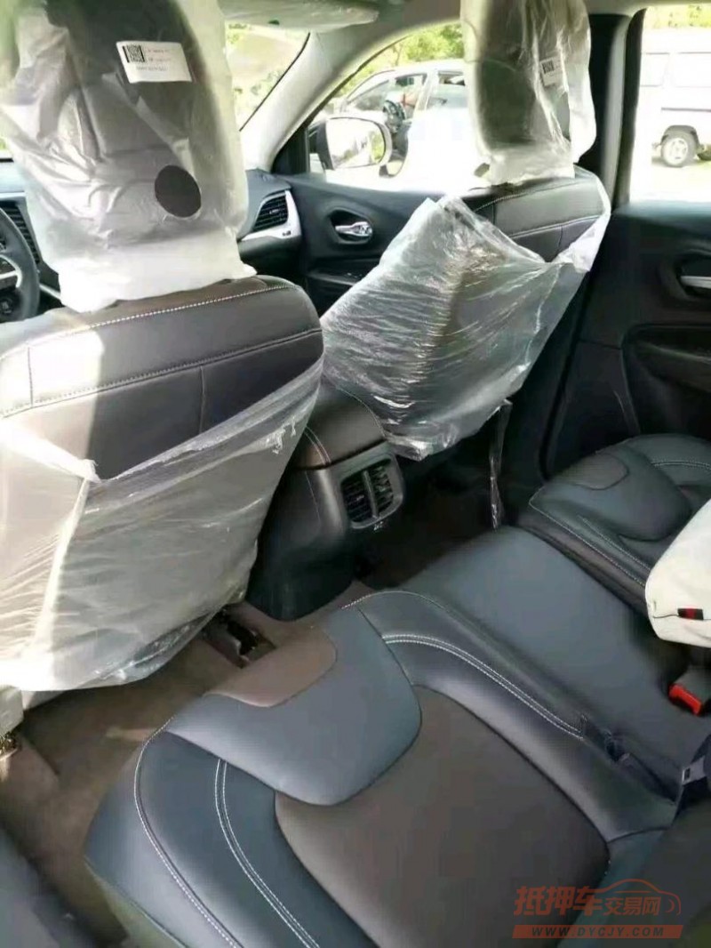 成都16年Jeep自由光9