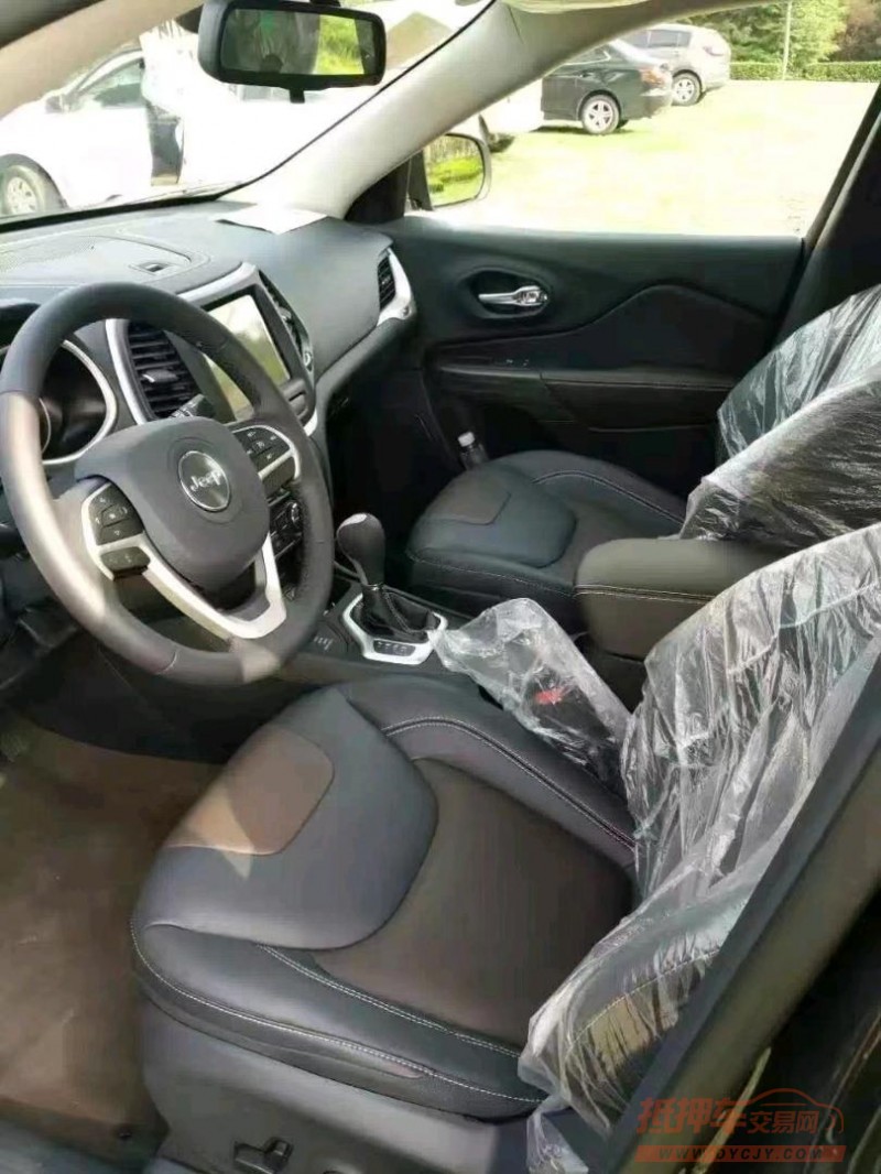 成都16年Jeep自由光8