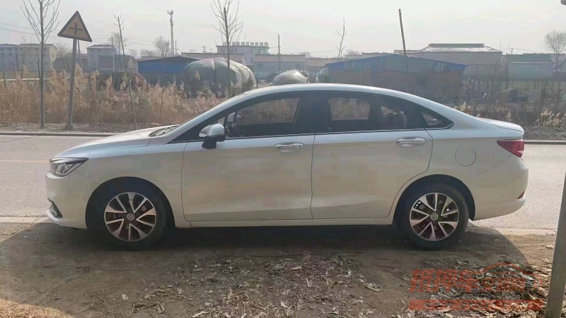 济南18年北汽绅宝D502