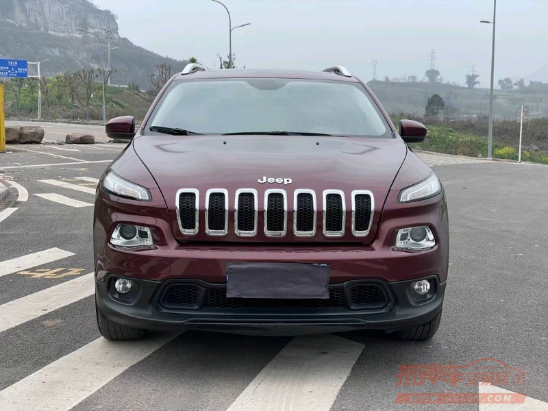 重庆16年Jeep自由光1