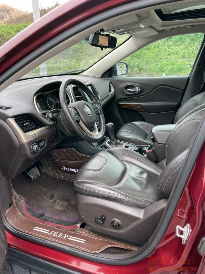 重庆16年Jeep自由光7