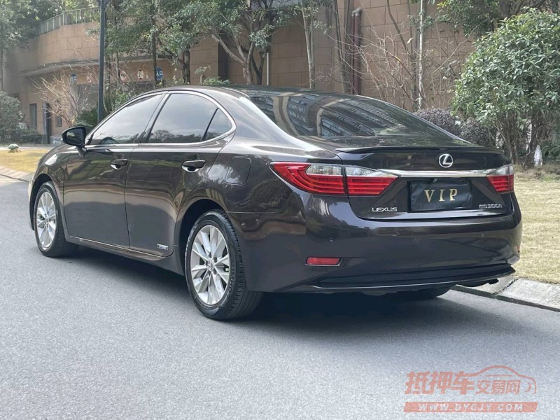 重庆15年雷克萨斯ES6
