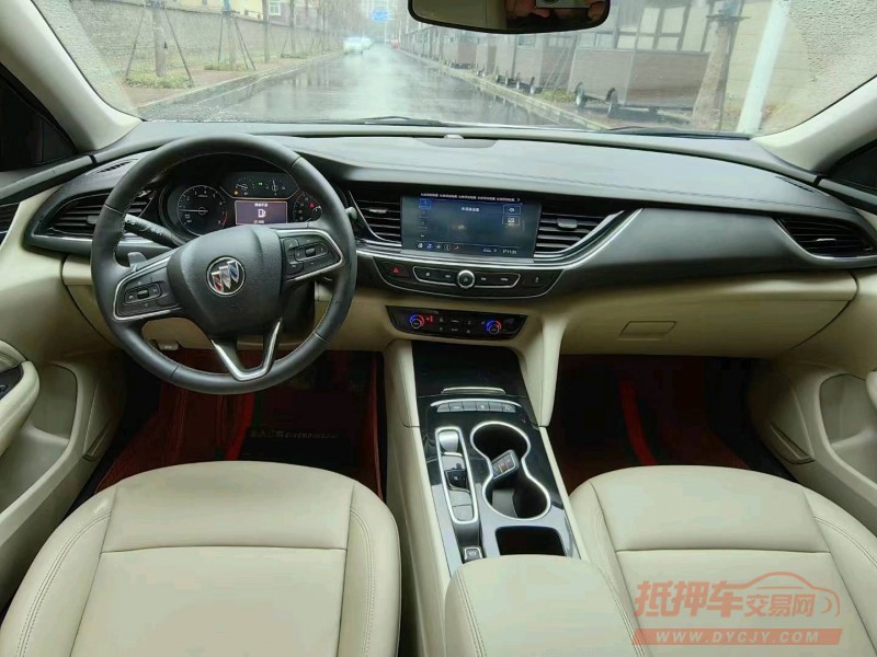 淮南21年别克君威8