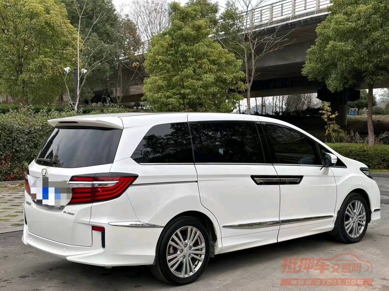 嘉兴18年本田艾力绅3