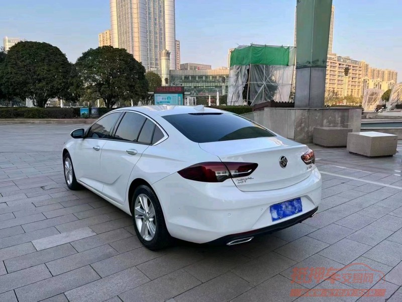 嘉兴20年别克君威8