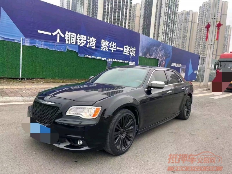 成都15年克莱斯勒300C7