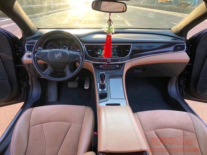 枣庄17年别克君越4