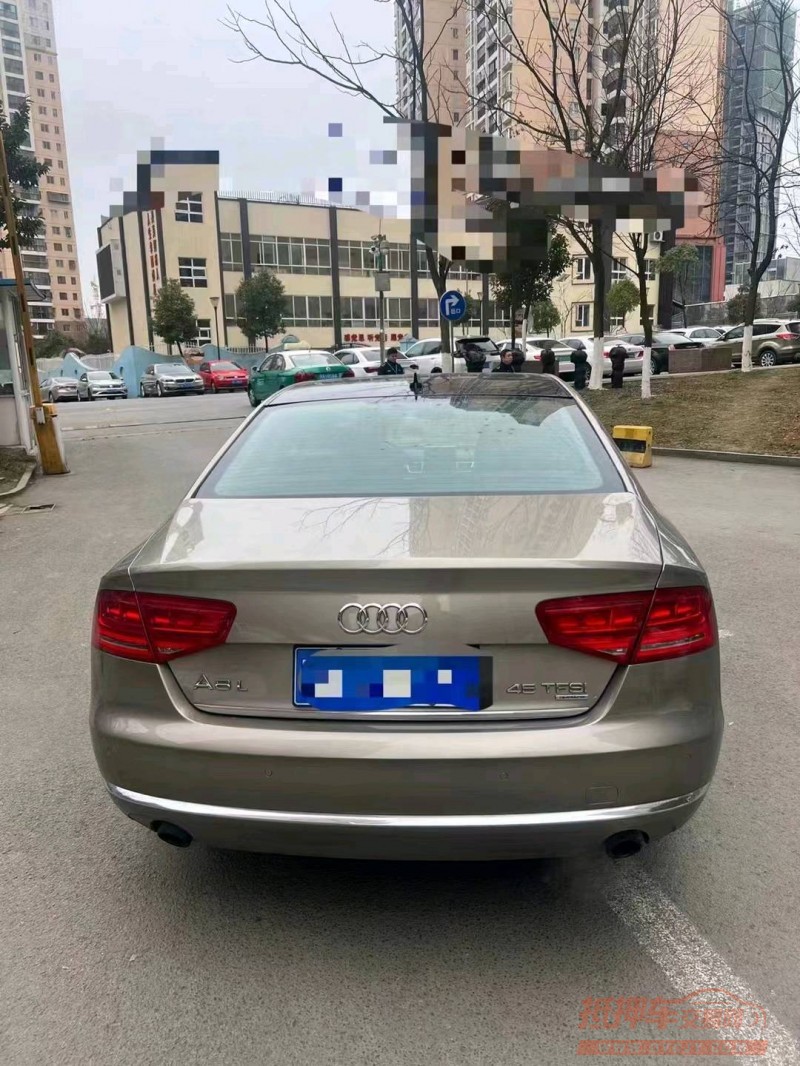 安順13年奧迪A8L3