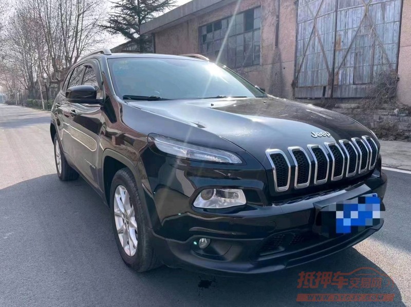 枣庄16年Jeep自由光3