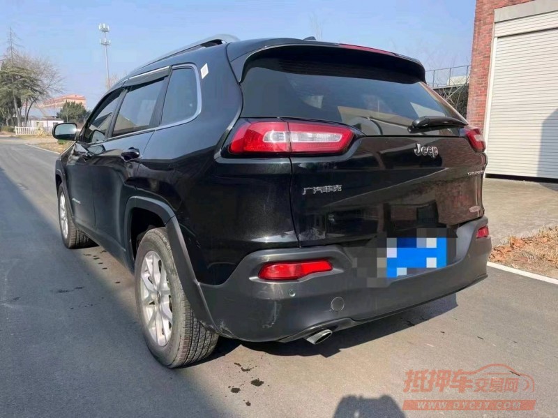 枣庄16年Jeep自由光7