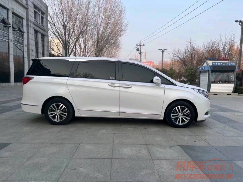 枣庄17年别克GL83