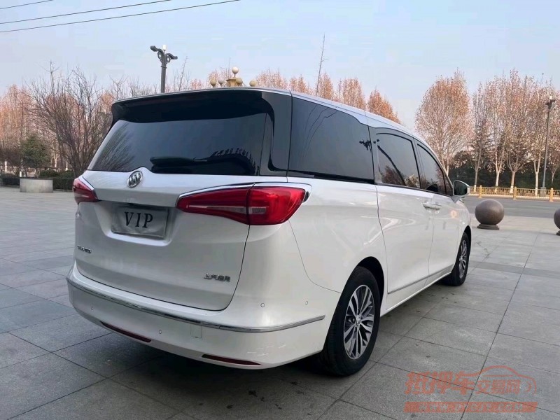 枣庄17年别克GL82