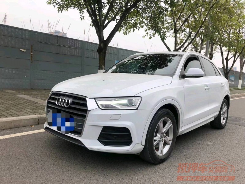 重庆17年奥迪Q38