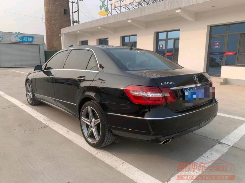 保定11年奔驰E8