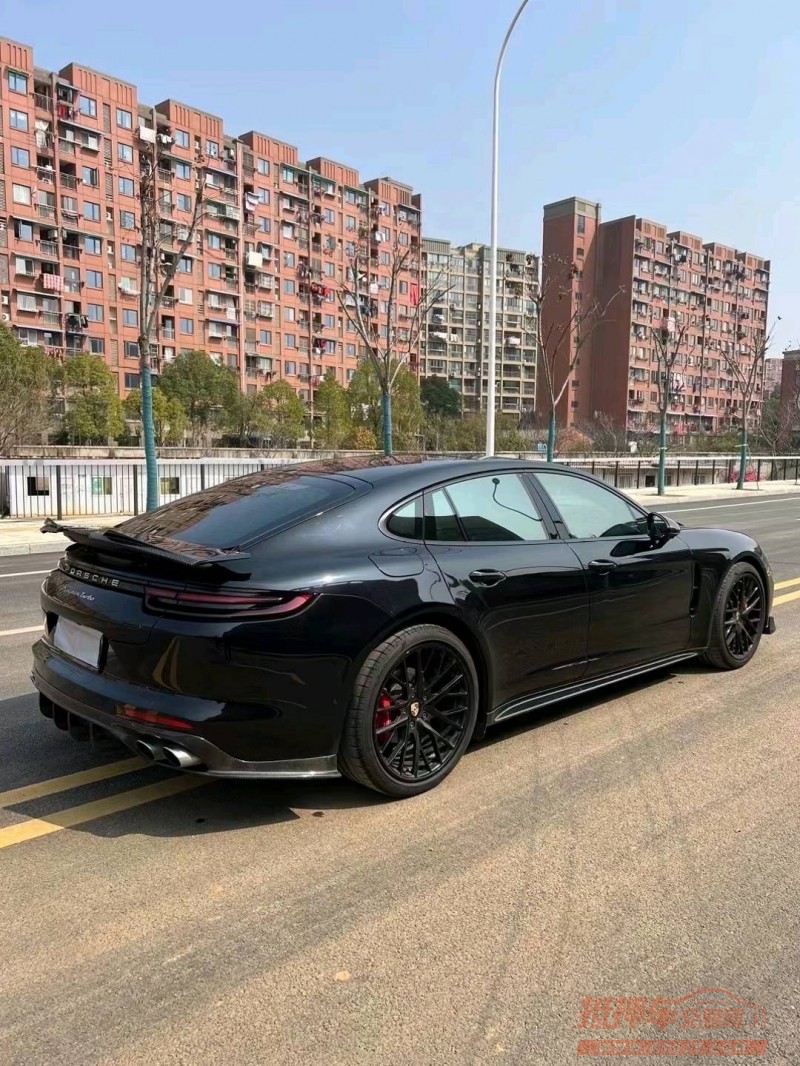 宜昌17年保时捷帕拉梅拉8