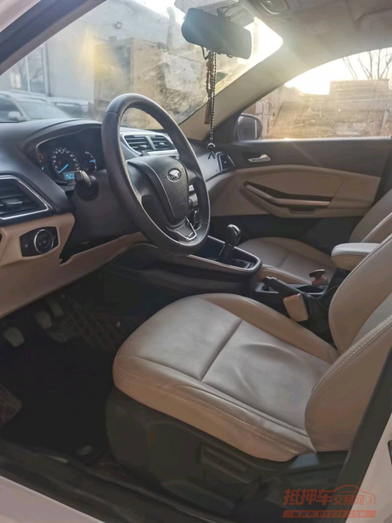 保定16年福特福睿斯4