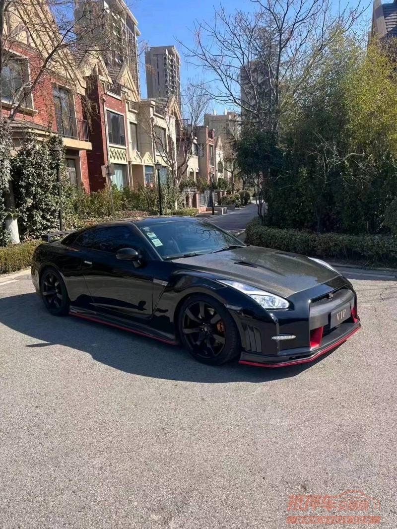 枣庄10年日产GT-R2