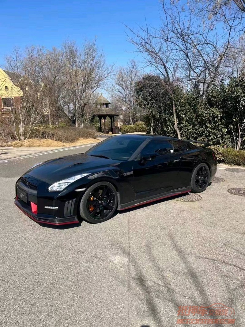 枣庄10年日产GT-R3