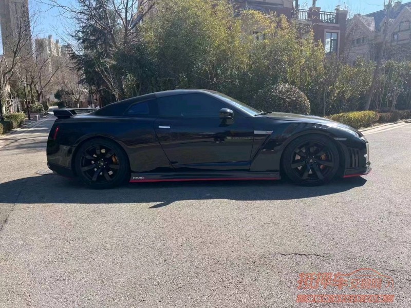 枣庄10年日产GT-R4
