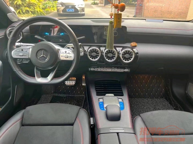 珠海21年奔驰CLA1