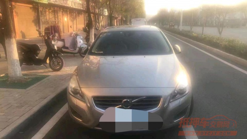 淮南11年沃尔沃S60L1