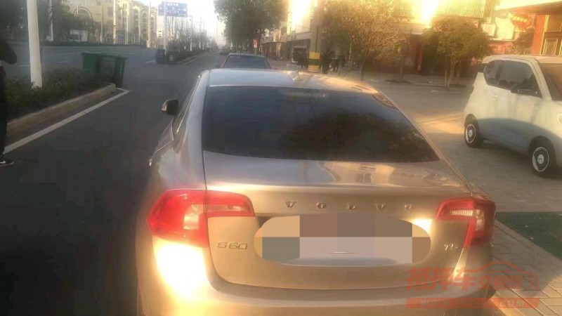 淮南11年沃尔沃S60L2