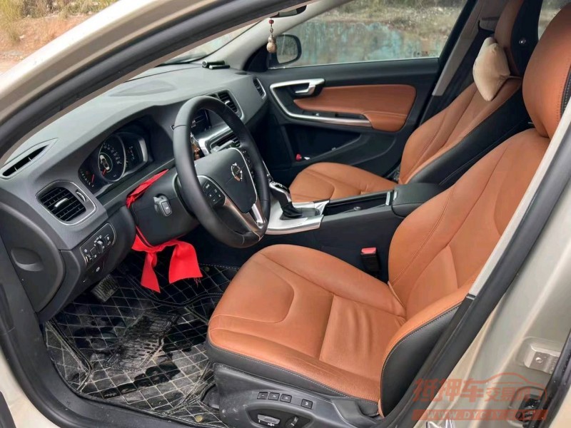 南宁20年沃尔沃S60L4