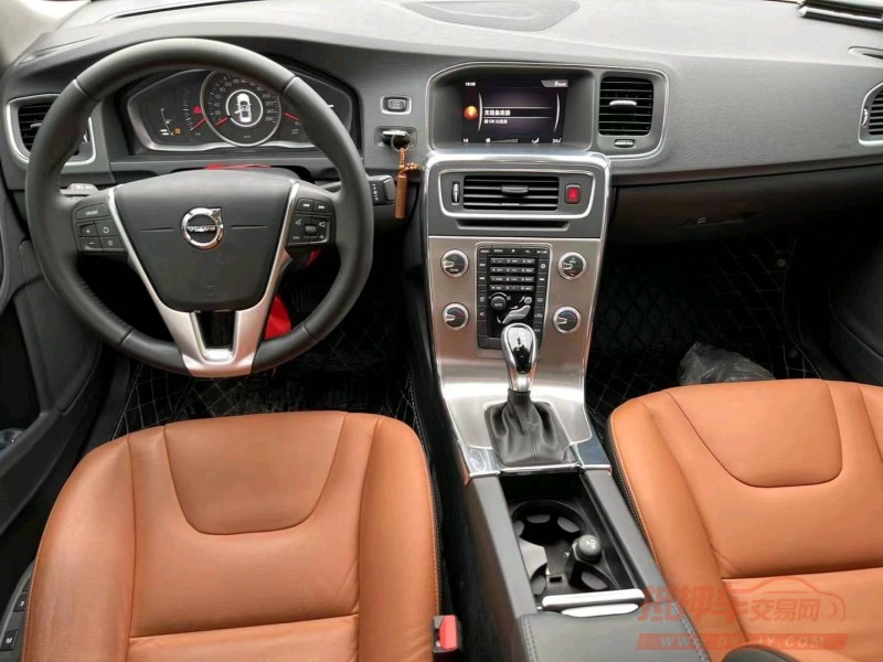 南宁20年沃尔沃S60L5