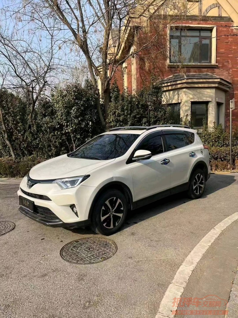 枣庄19年丰田RAV4荣放3