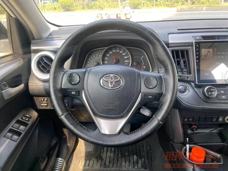 东莞16年丰田RAV47