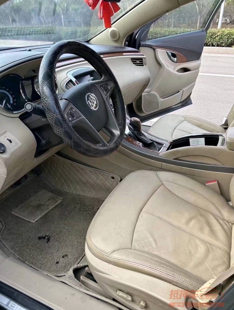 枣庄12年别克君越6