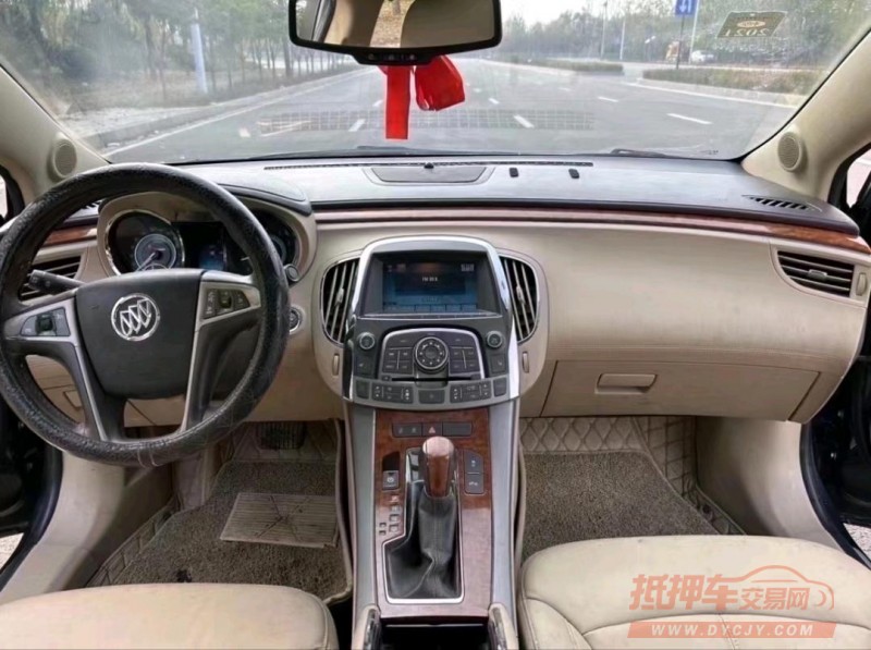 枣庄12年别克君越4