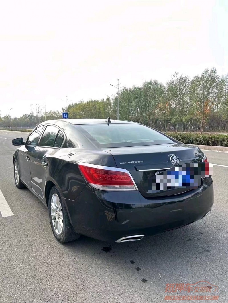 枣庄12年别克君越2