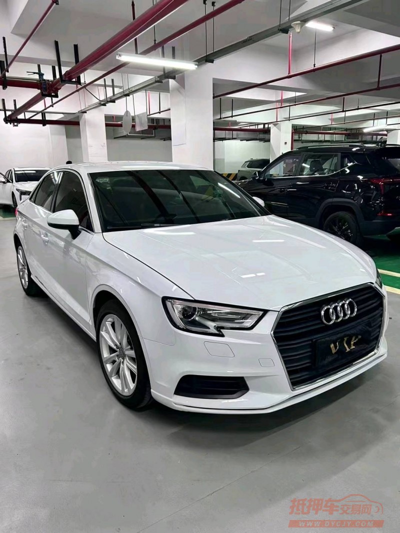 成都18年奥迪A33