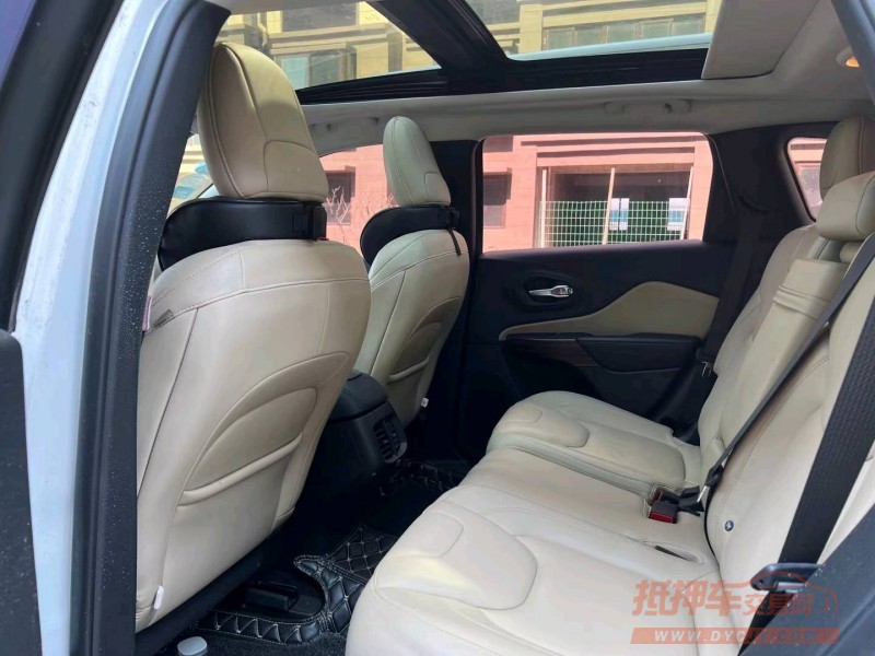 徐州17年Jeep自由光5