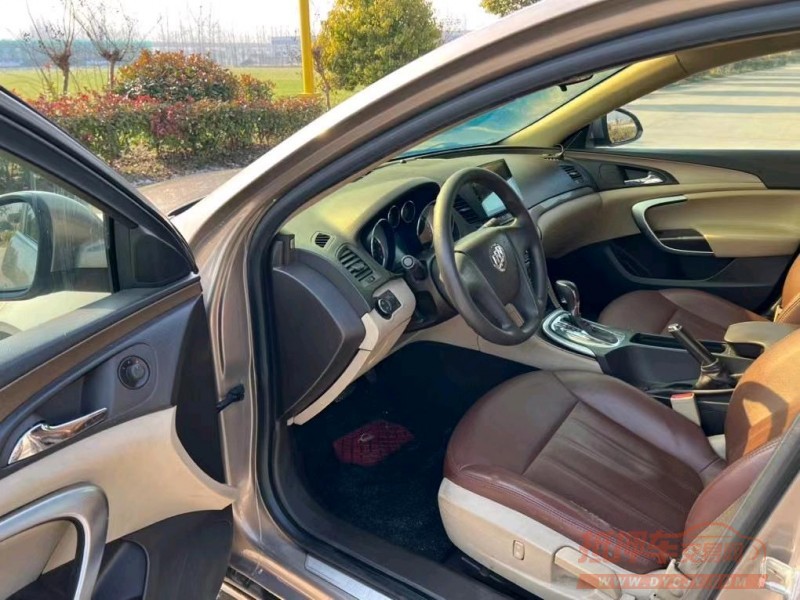 盐城12年别克君威6