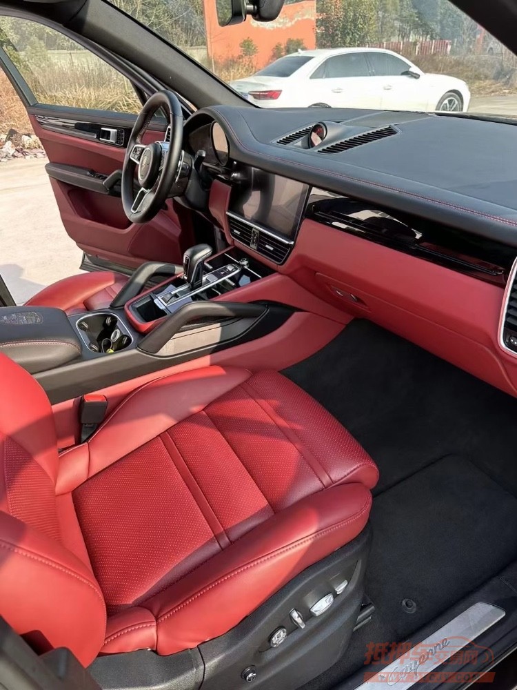 北京18年保时捷卡宴1