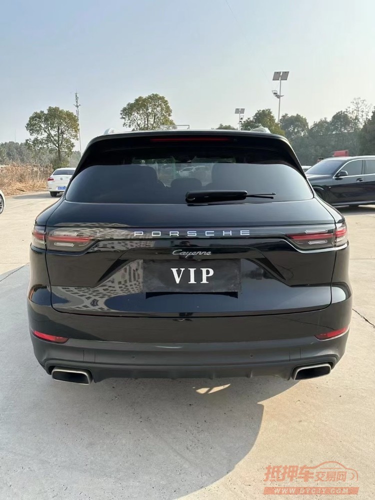 北京18年保时捷卡宴9