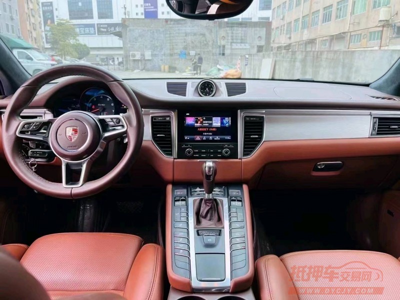 广州17年保时捷Macan8