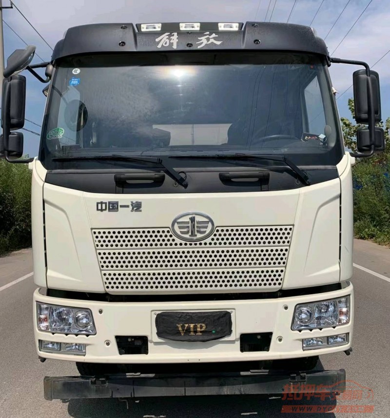 青岛21年解放J6L洒水车9