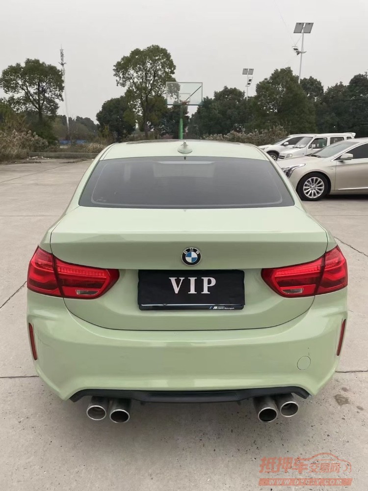 北京22年宝马1系7