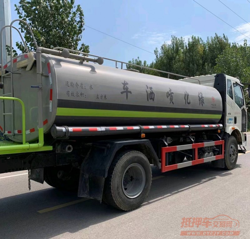 青岛21年解放J6L洒水车3