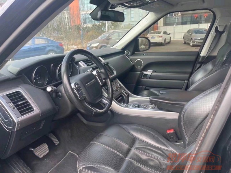 东营16年路虎揽胜运动7