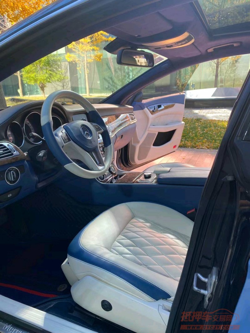 邯郸12年奔驰CLS5