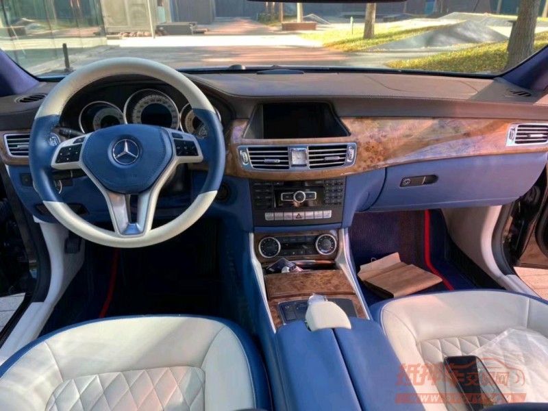 邯郸12年奔驰CLS7