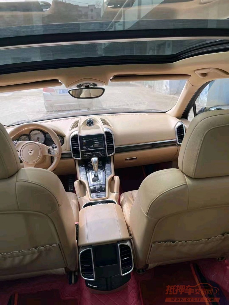 北京11年保时捷卡宴5