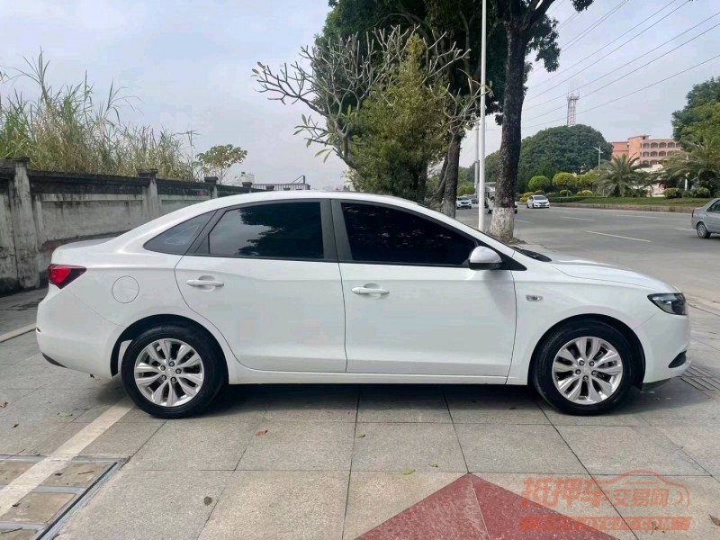 珠海22年别克英朗4